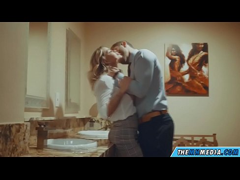 ❤️ როცა მკერდი ქერა აცდუნებს საჯარო საპირფარეშოში ️ პორნო vk ka.assistirhentai.ru ️❤